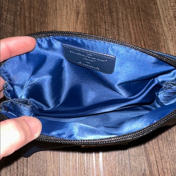 Salvatore Ferragamo for Eva Air Faux Saffiano faux Leather parfums bag - Picture 4 of 4